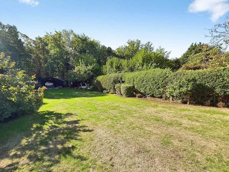 Pinehill Road, Crowthorne, RG45, photo 46