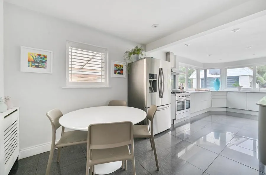 Pinehill Road, Crowthorne, RG45, photo 31