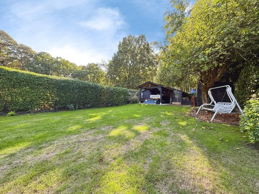 Pinehill Road, Crowthorne, RG45, photo 47
