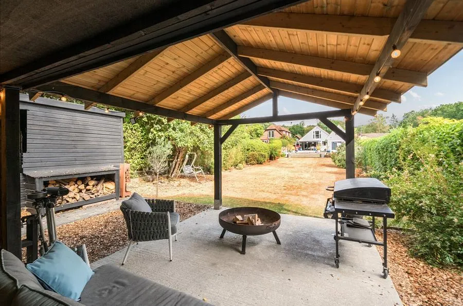 Pinehill Road, Crowthorne, RG45, photo 18