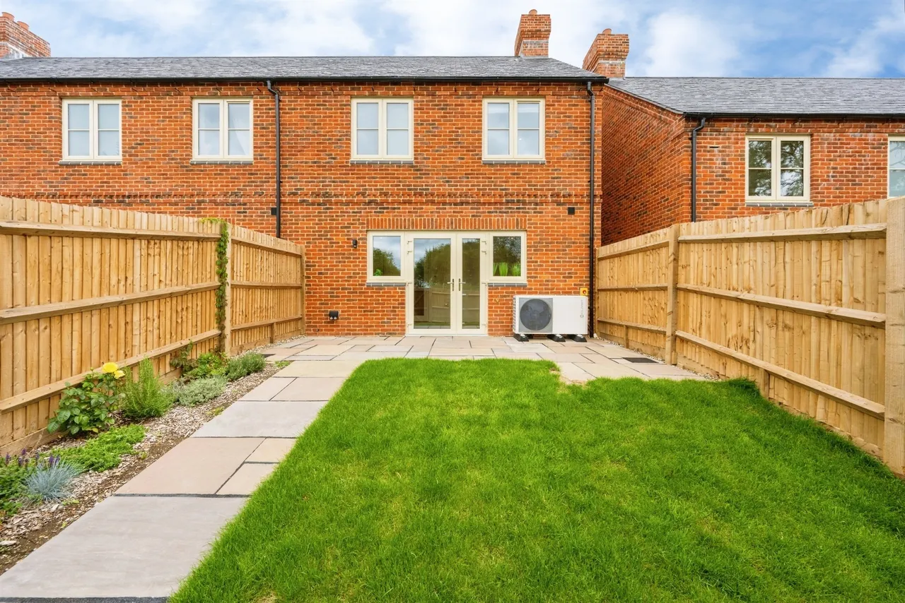Stubbs Close, Stewkley, LU7, photo 14