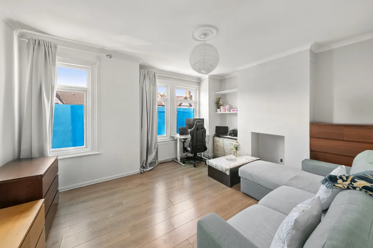Greenford Avenue, Hanwell, W7, photo 2