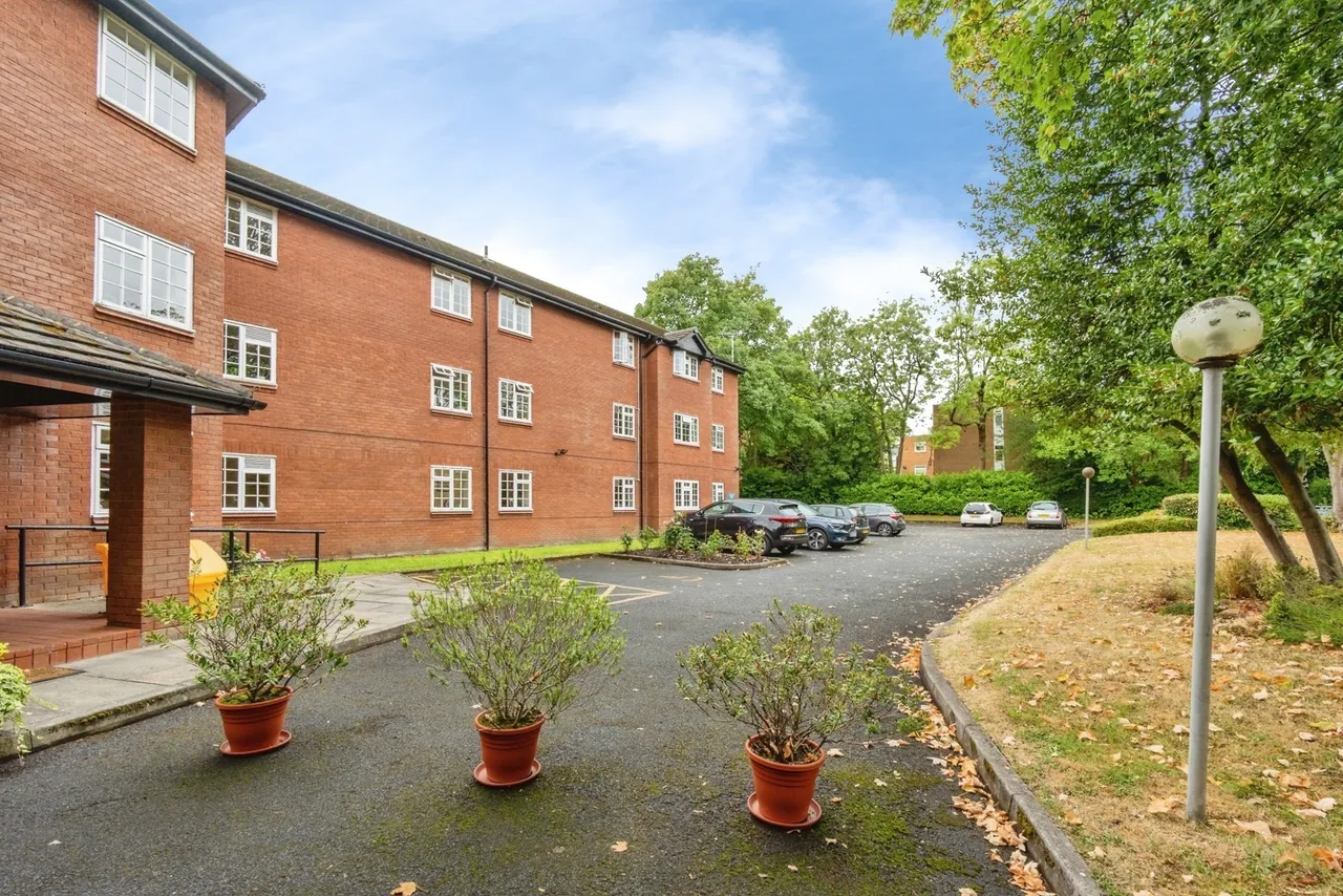 2 bed flat for sale — Kennerley Road, Stockport, Greater Manchester, SK2