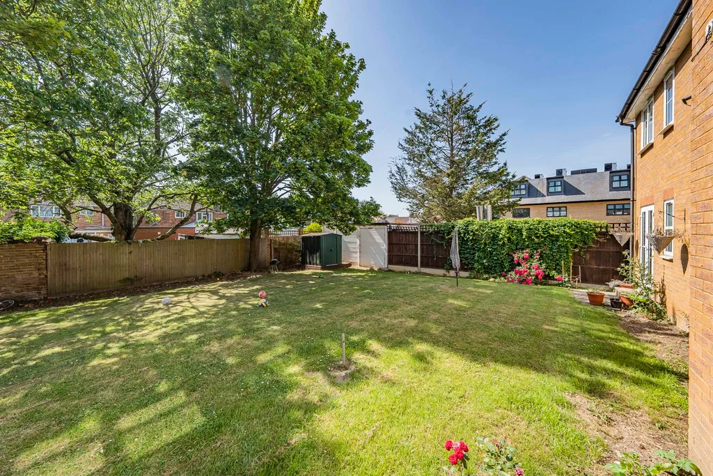 Homefield Close, Hayes, UB4, photo 5