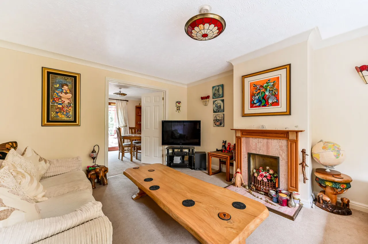 Woking, GU24, photo 6