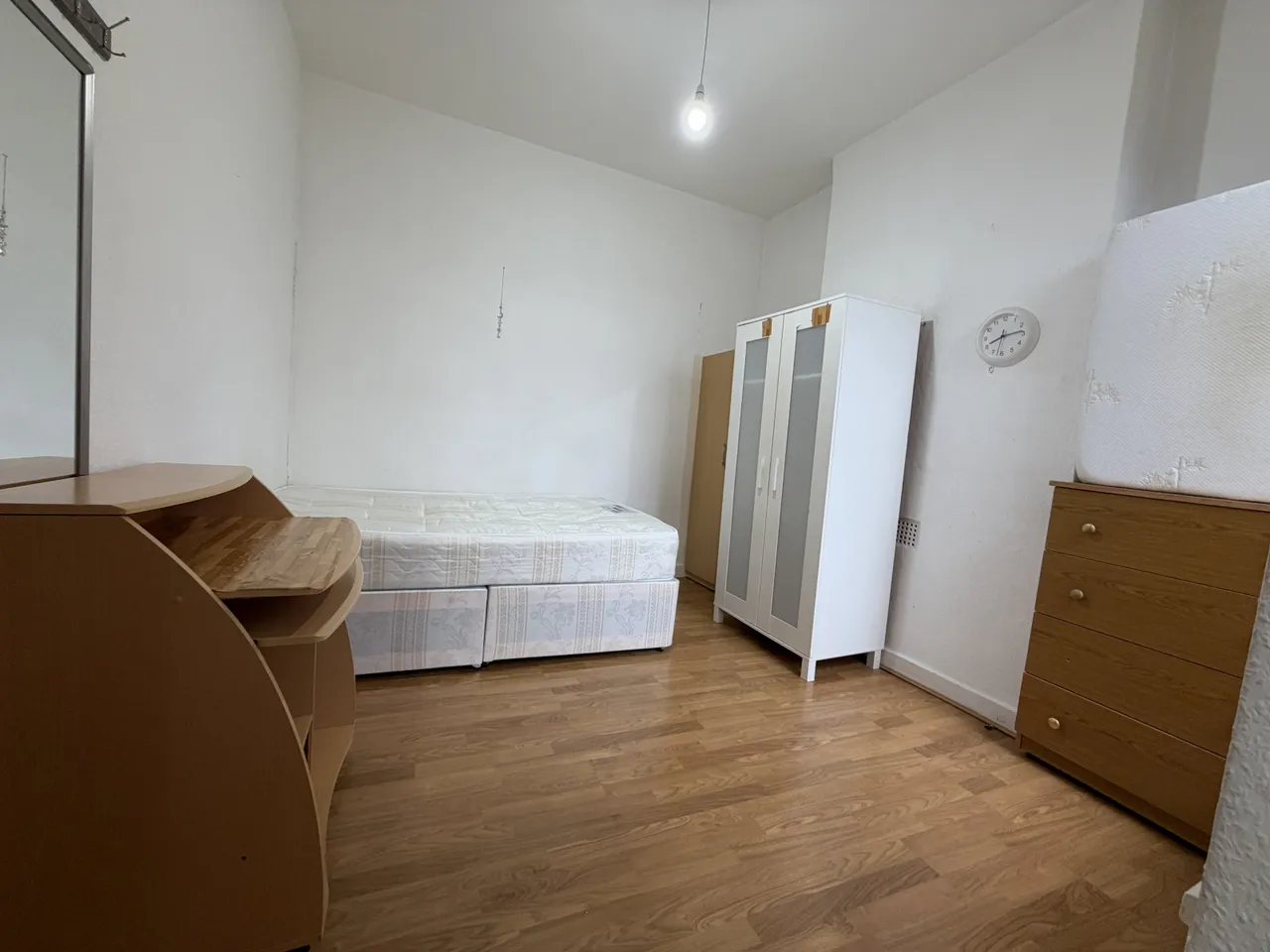 Sylvan Avenue, London, N22, photo 2