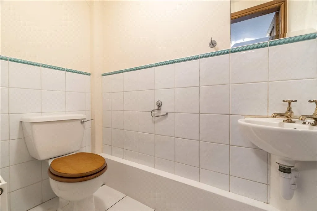 Low Snowdon, Otley, LS21, photo 8