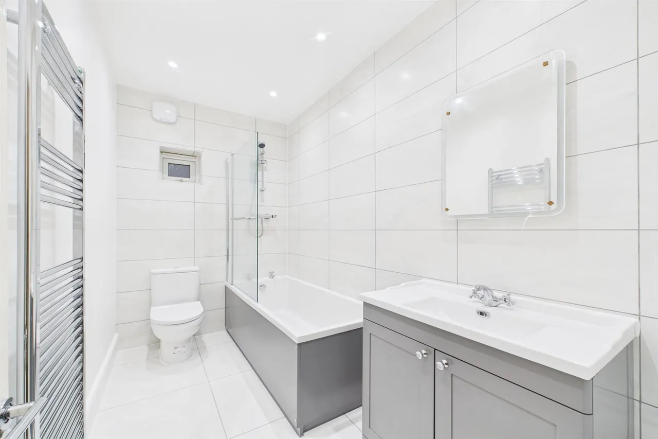 Streatham, London, SW16 5LX, photo 8