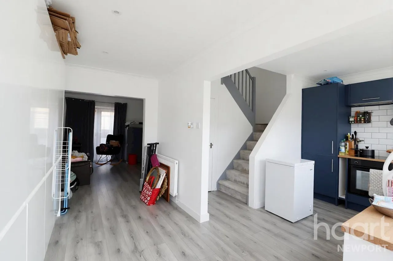 Forsythia Close, Newport, NP11, photo 5