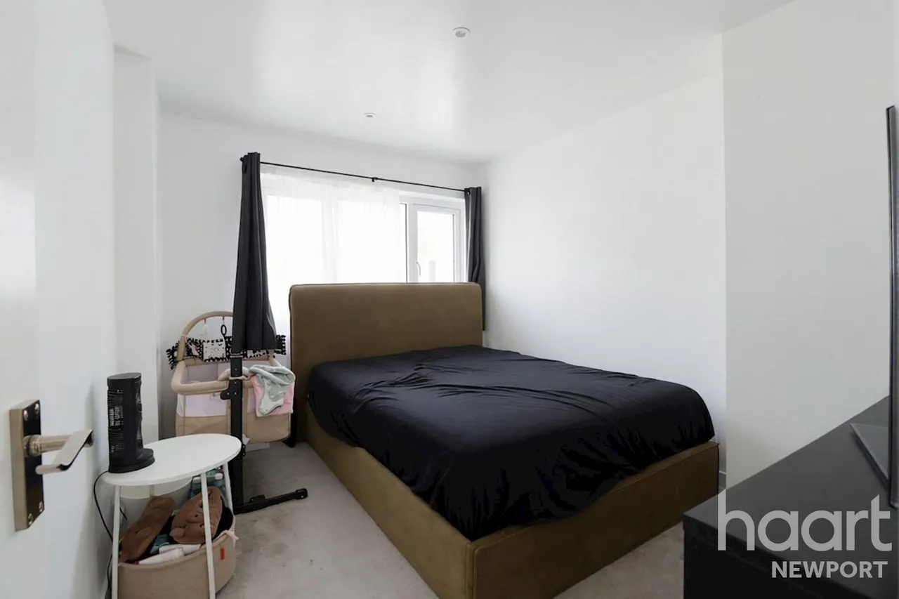 Forsythia Close, Newport, NP11, photo 7