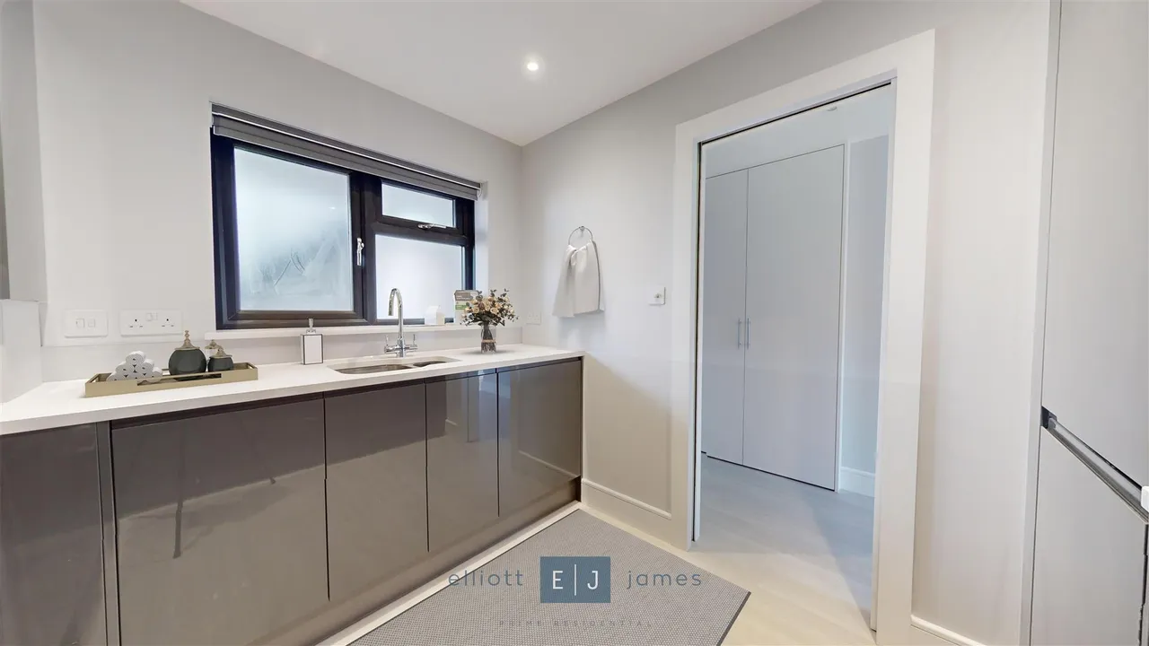 High Road, Loughton, IG10, photo 4
