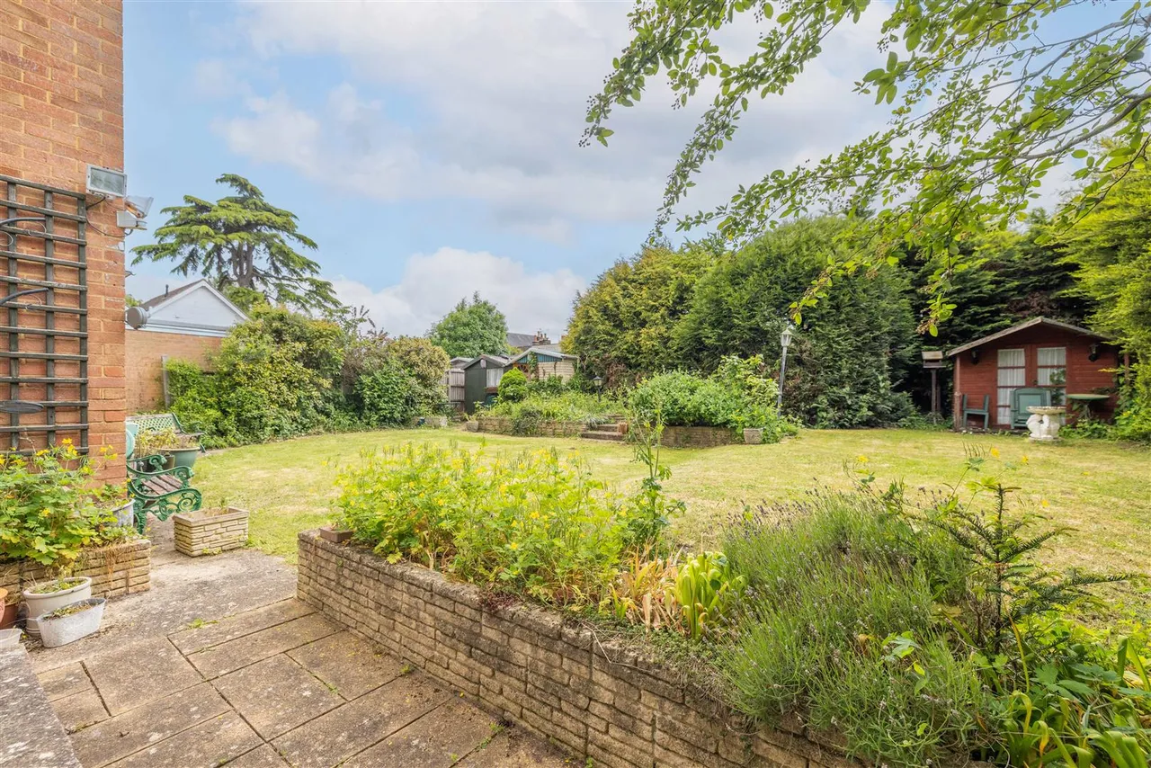 Addington Close, Windsor, SL4 4BP, photo 15