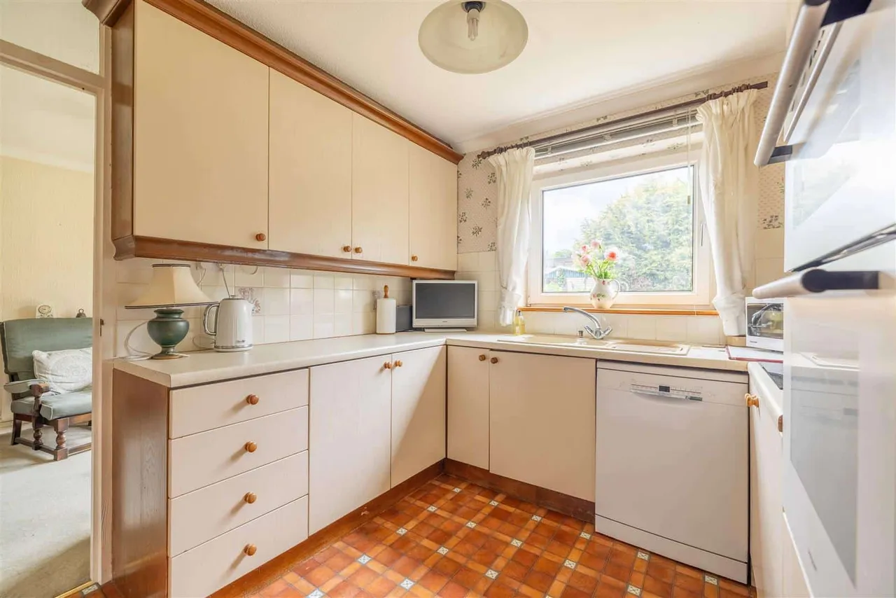 Addington Close, Windsor, SL4 4BP, photo 4