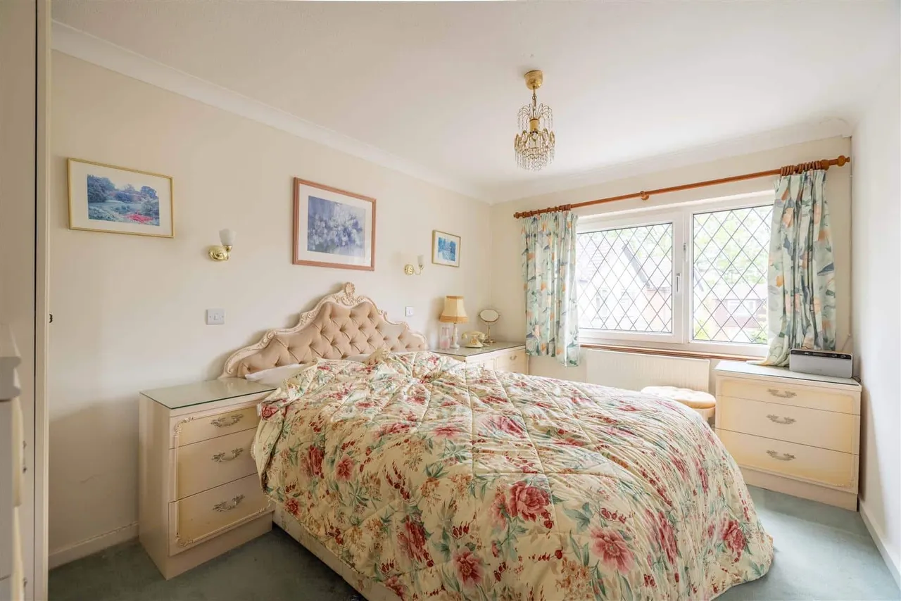 Addington Close, Windsor, SL4 4BP, photo 7