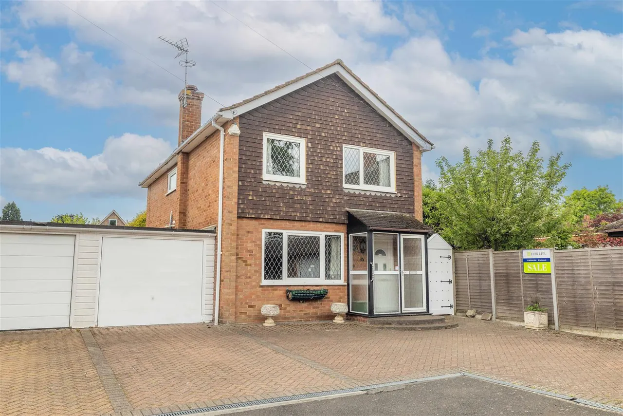 Addington Close, Windsor, SL4 4BP, photo 18