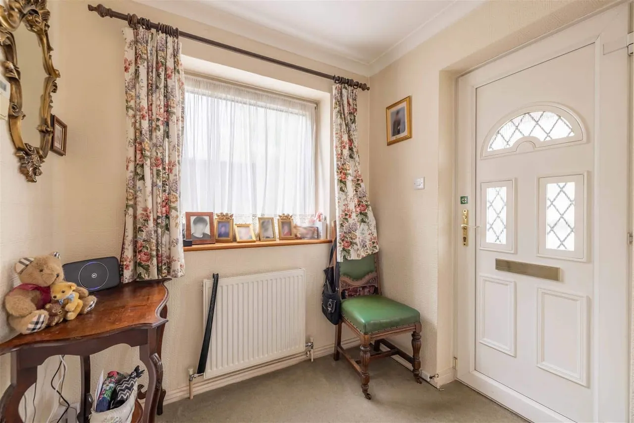 Addington Close, Windsor, SL4 4BP, photo 17