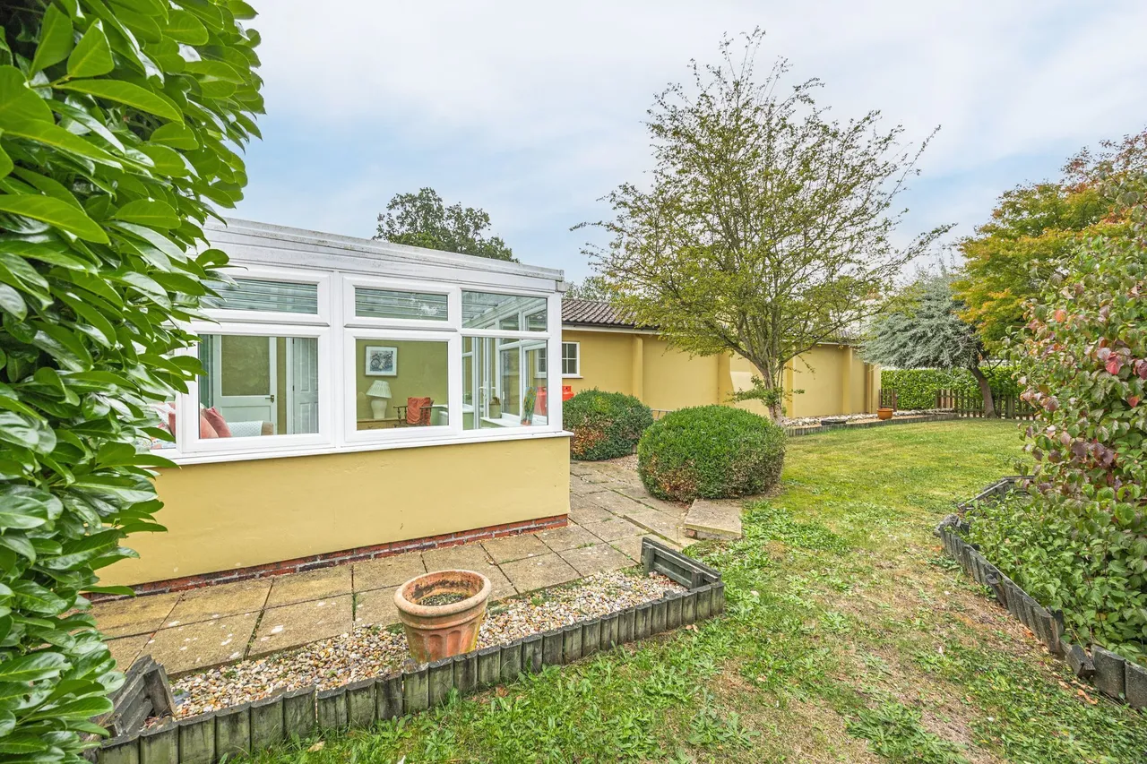 Chain Free One Bedroom Bungalow in Cr, photo 14