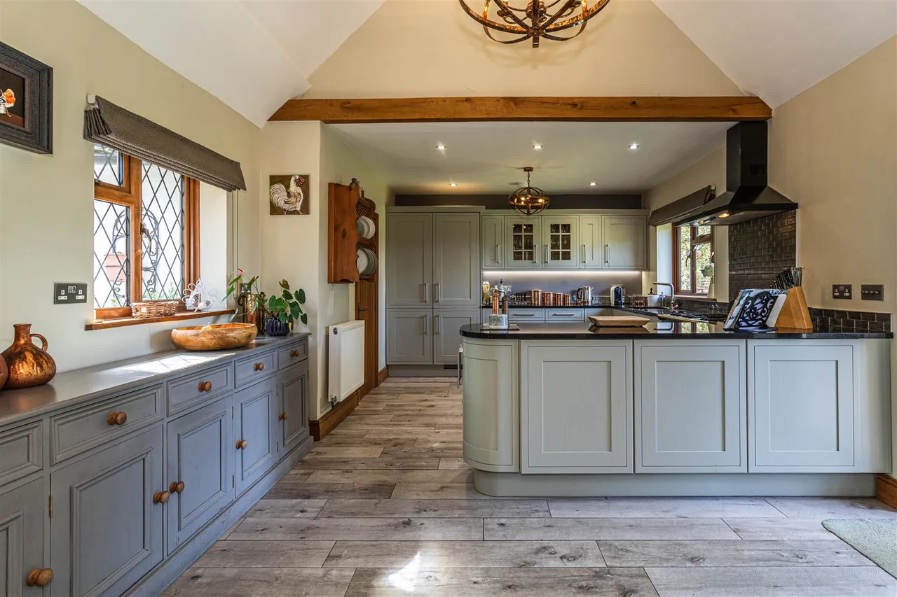 Lewes Road, Ridgewood, Uckfield, TN22 5SL, photo 20