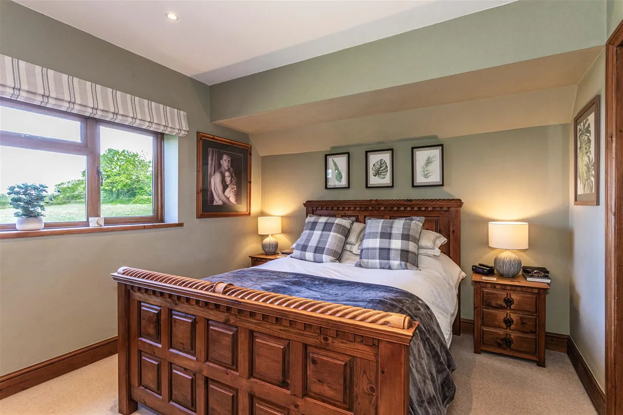 Lewes Road, Ridgewood, Uckfield, TN22 5SL, photo 33