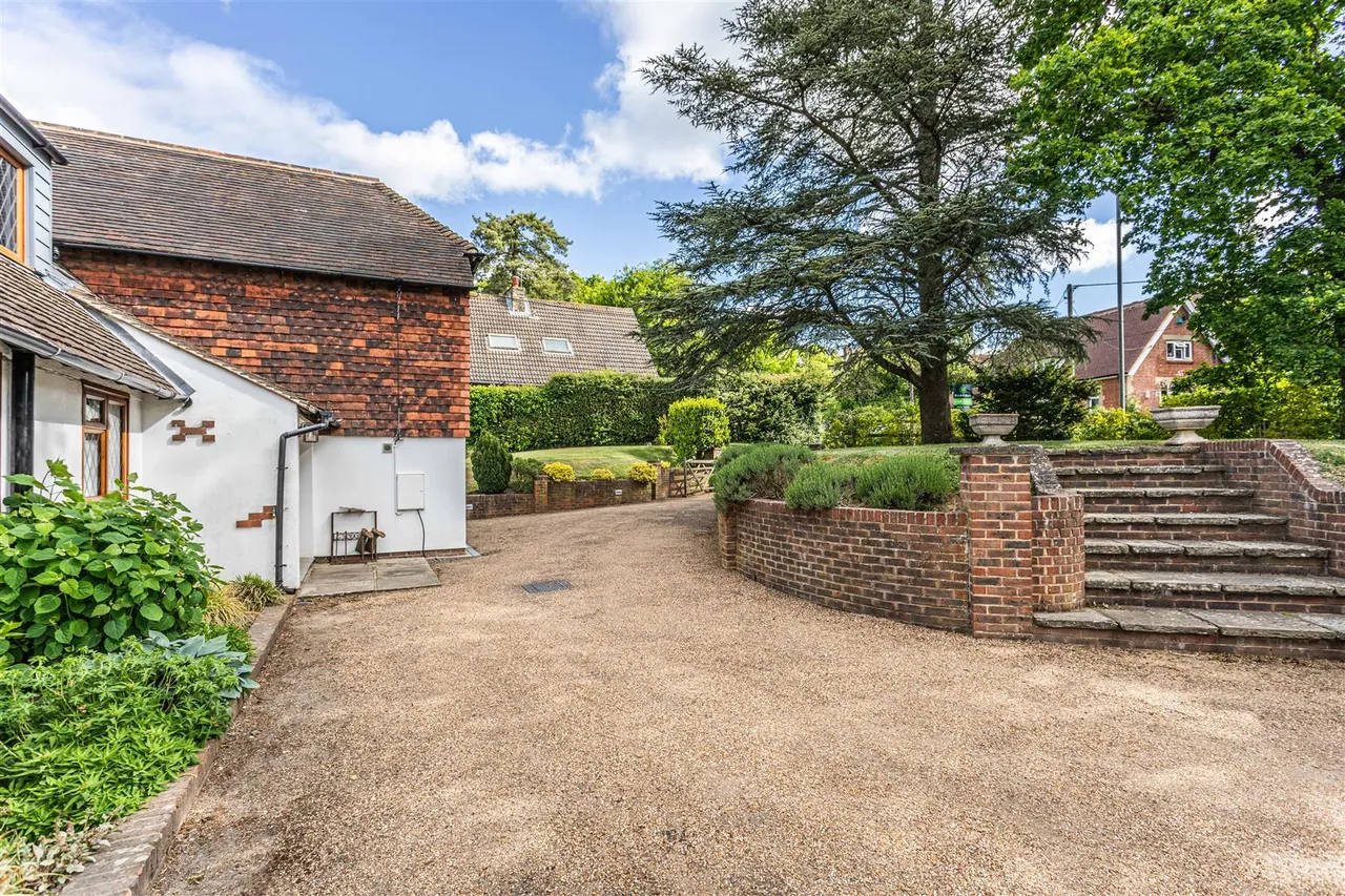 Lewes Road, Ridgewood, Uckfield, TN22 5SL, photo 48