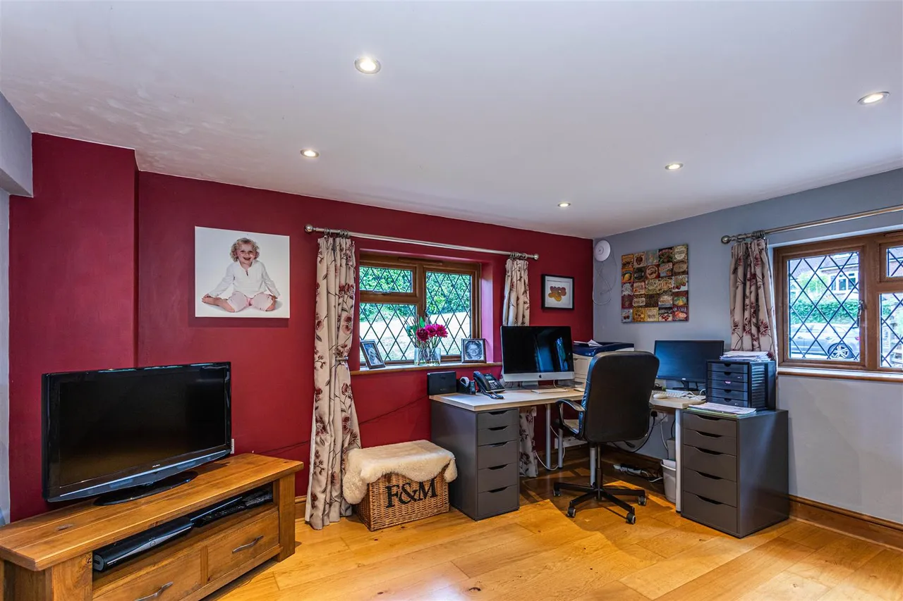 Lewes Road, Ridgewood, Uckfield, TN22 5SL, photo 15