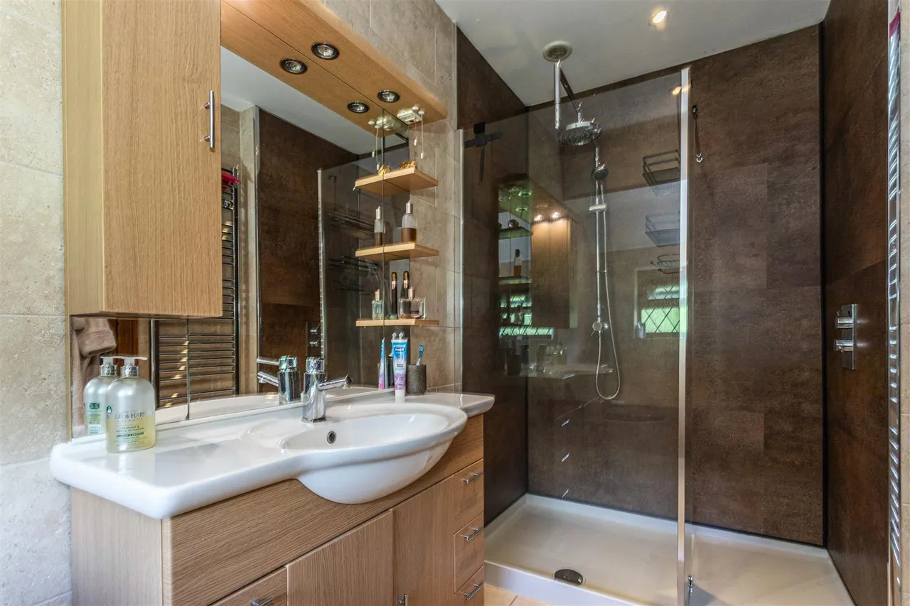 Lewes Road, Ridgewood, Uckfield, TN22 5SL, photo 41