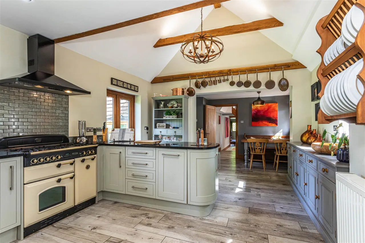 Lewes Road, Ridgewood, Uckfield, TN22 5SL, photo 18