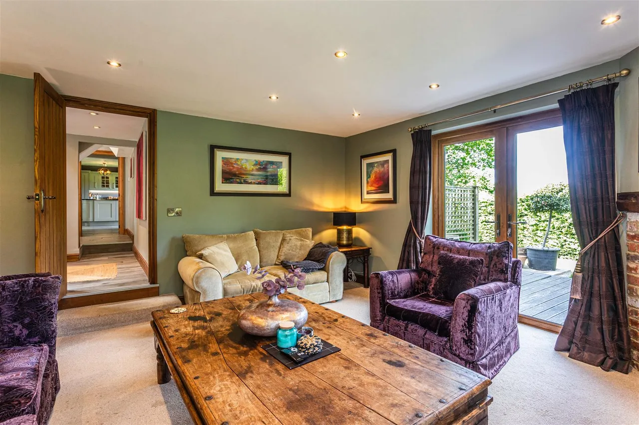 Lewes Road, Ridgewood, Uckfield, TN22 5SL, photo 7