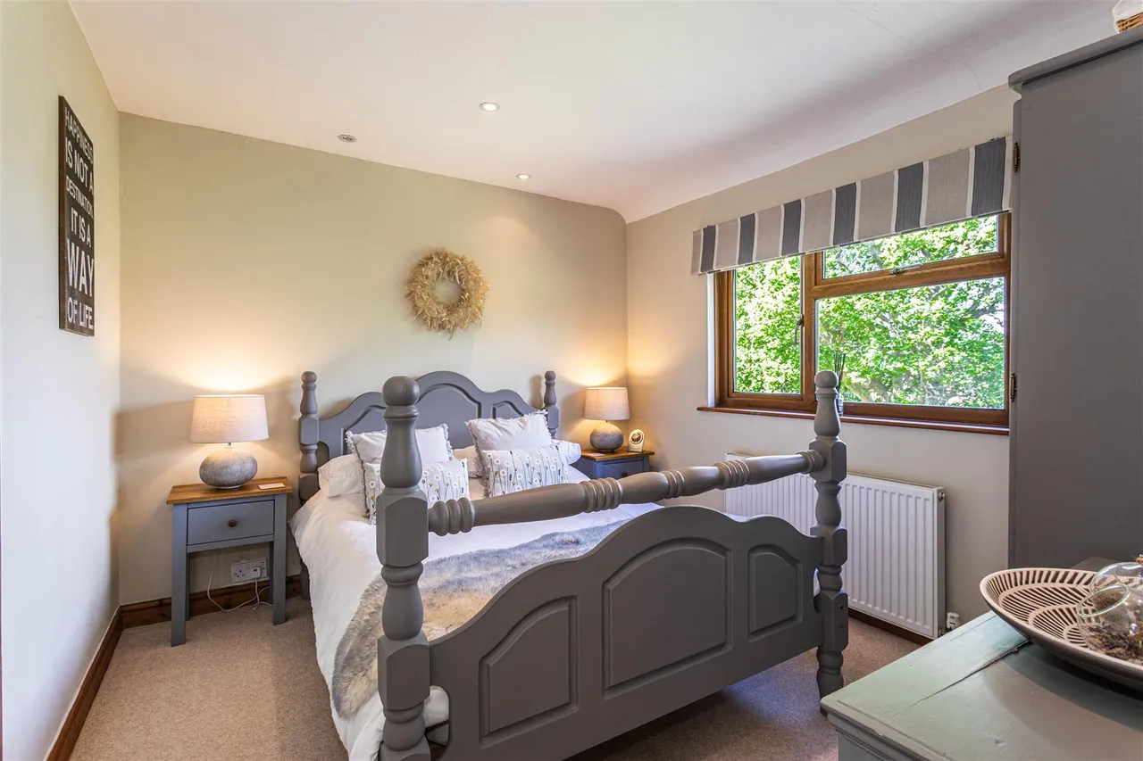 Lewes Road, Ridgewood, Uckfield, TN22 5SL, photo 37