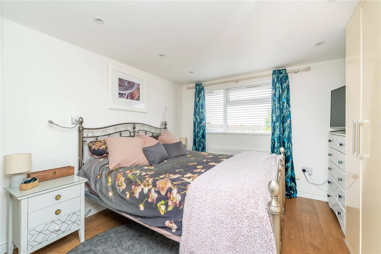 Wordsworth Road, Hampton, TW12 1EW, photo 7