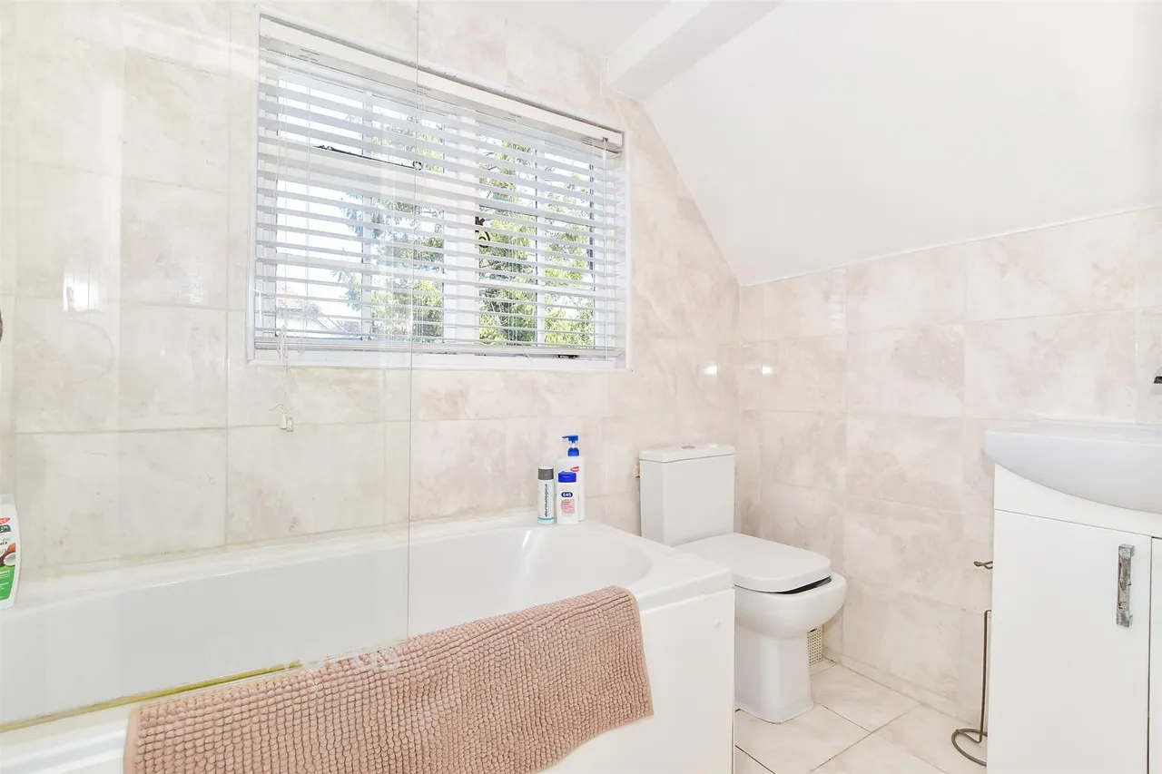 High Street, Lenham, ME17, photo 9