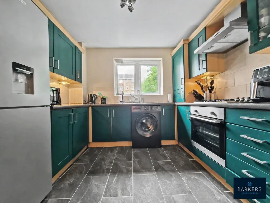Laithe Hall Avenue, Cleckheaton BD19 6UA, photo 2
