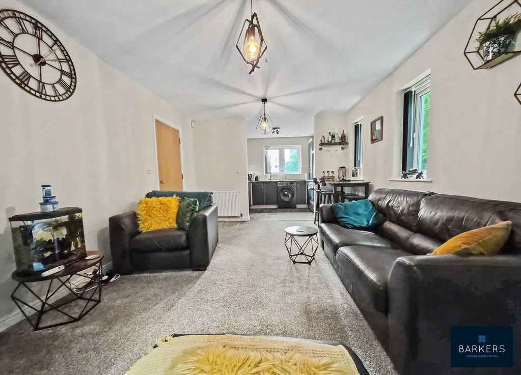 Laithe Hall Avenue, Cleckheaton BD19 6UA, photo 4