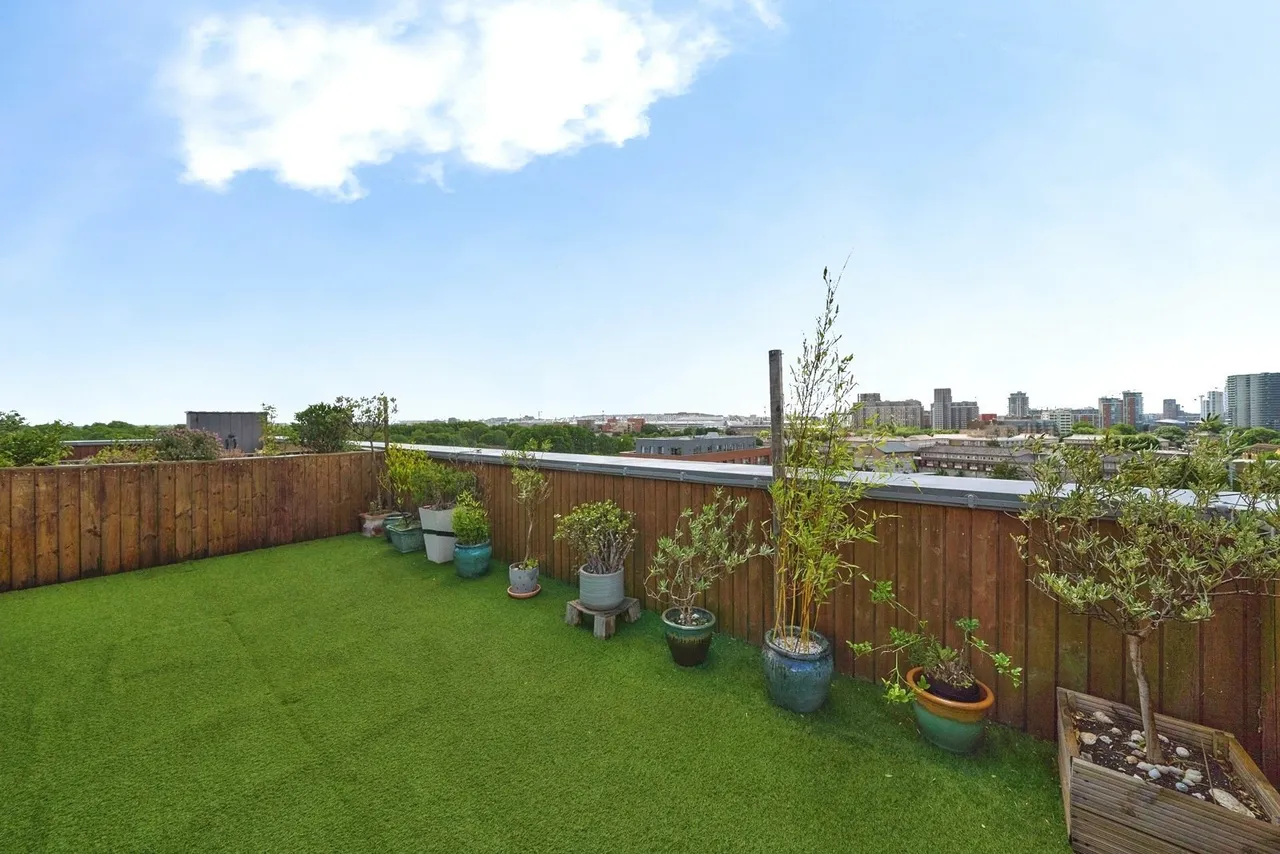 Robertson Road, LONDON, London, E16, photo 21