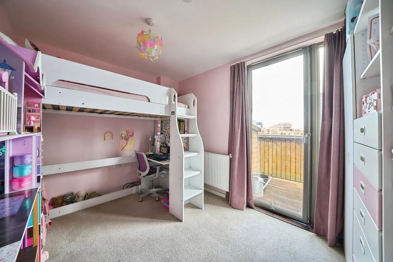 Robertson Road, LONDON, London, E16, photo 15