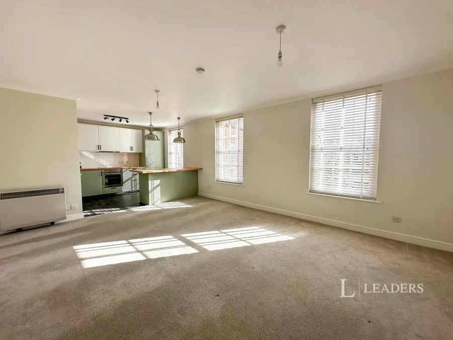 North Street, Gosport, PO12, photo 9