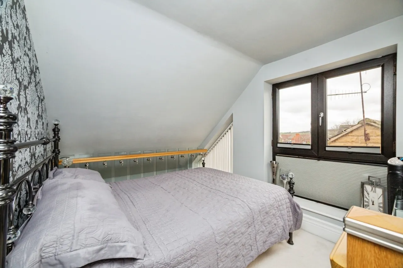 King Street, Hoyland, S74, photo 14