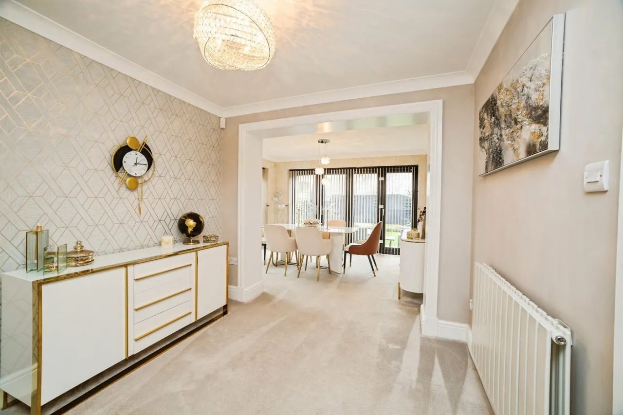 King Street, Hoyland, S74, photo 3