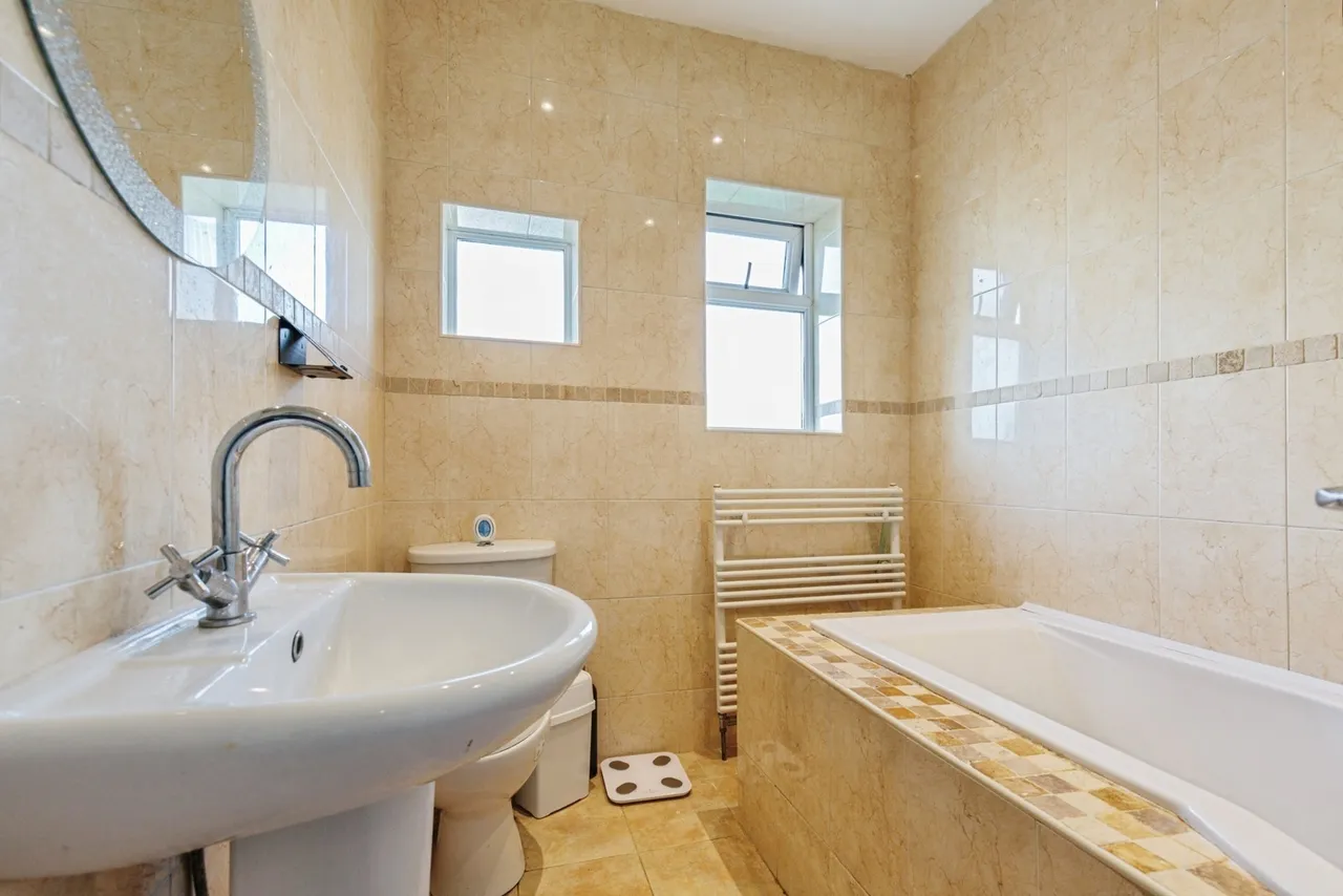 Penrose Avenue, Blackpool, FY4, photo 12