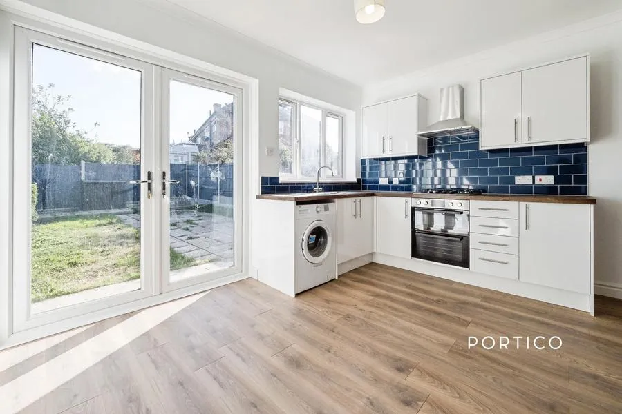 Goldingham Avenue, Loughton, IG10, photo 2