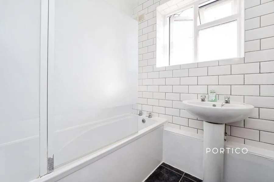 Goldingham Avenue, Loughton, IG10, photo 7