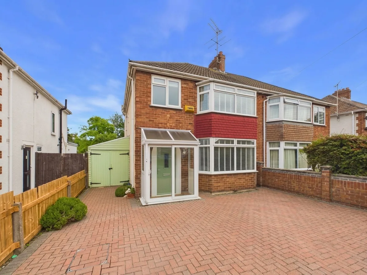 3 bed house for sale — Brooklyn Gardens, Cheltenham, GL51 8LW
