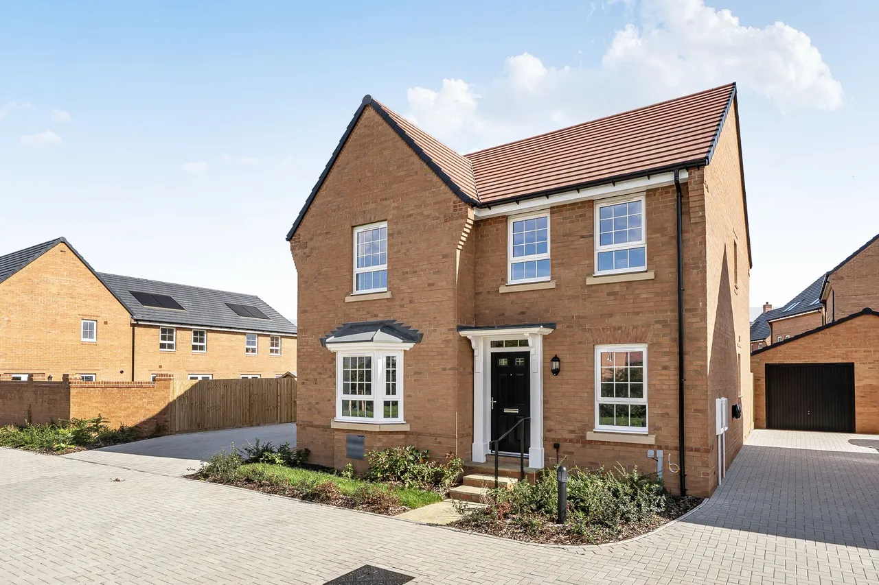 4 bed property for sale, Chalcraft Lane, North Bersted, PO21