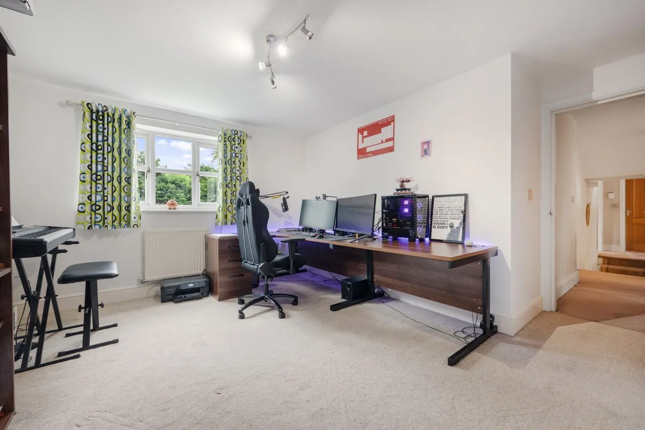 Towncroft Lane, Heaton, photo 26