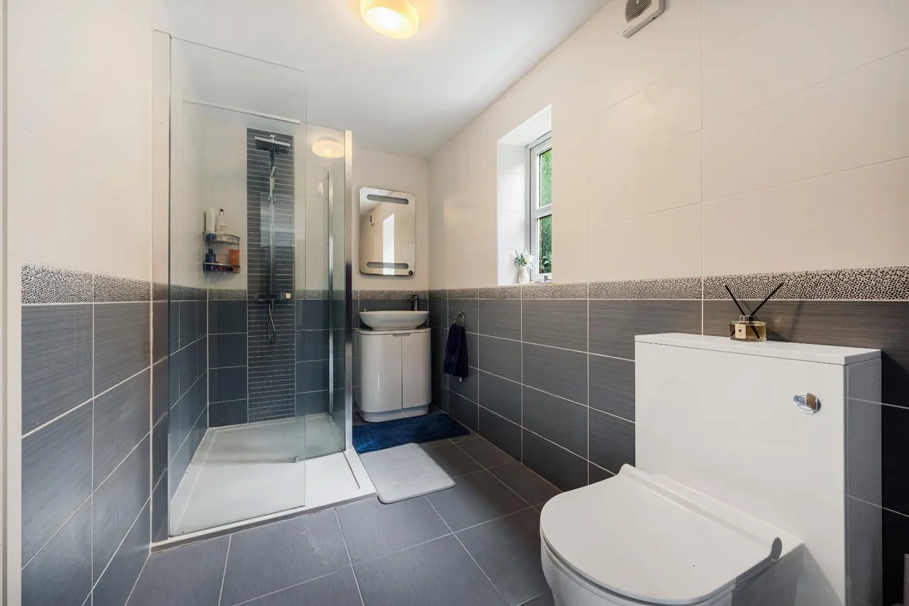 Towncroft Lane, Heaton, photo 25