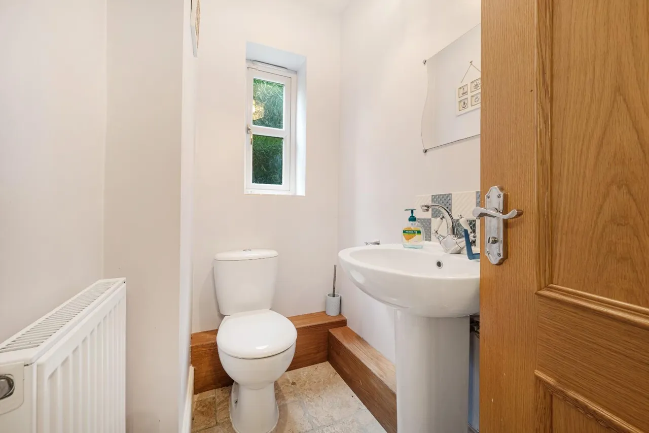 Towncroft Lane, Heaton, photo 16
