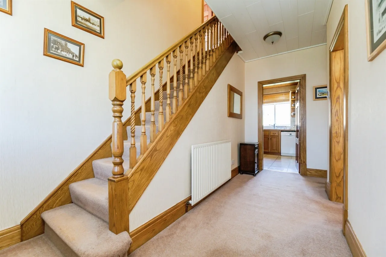 Greenside Lane, Hoyland, Barnsley, photo 7