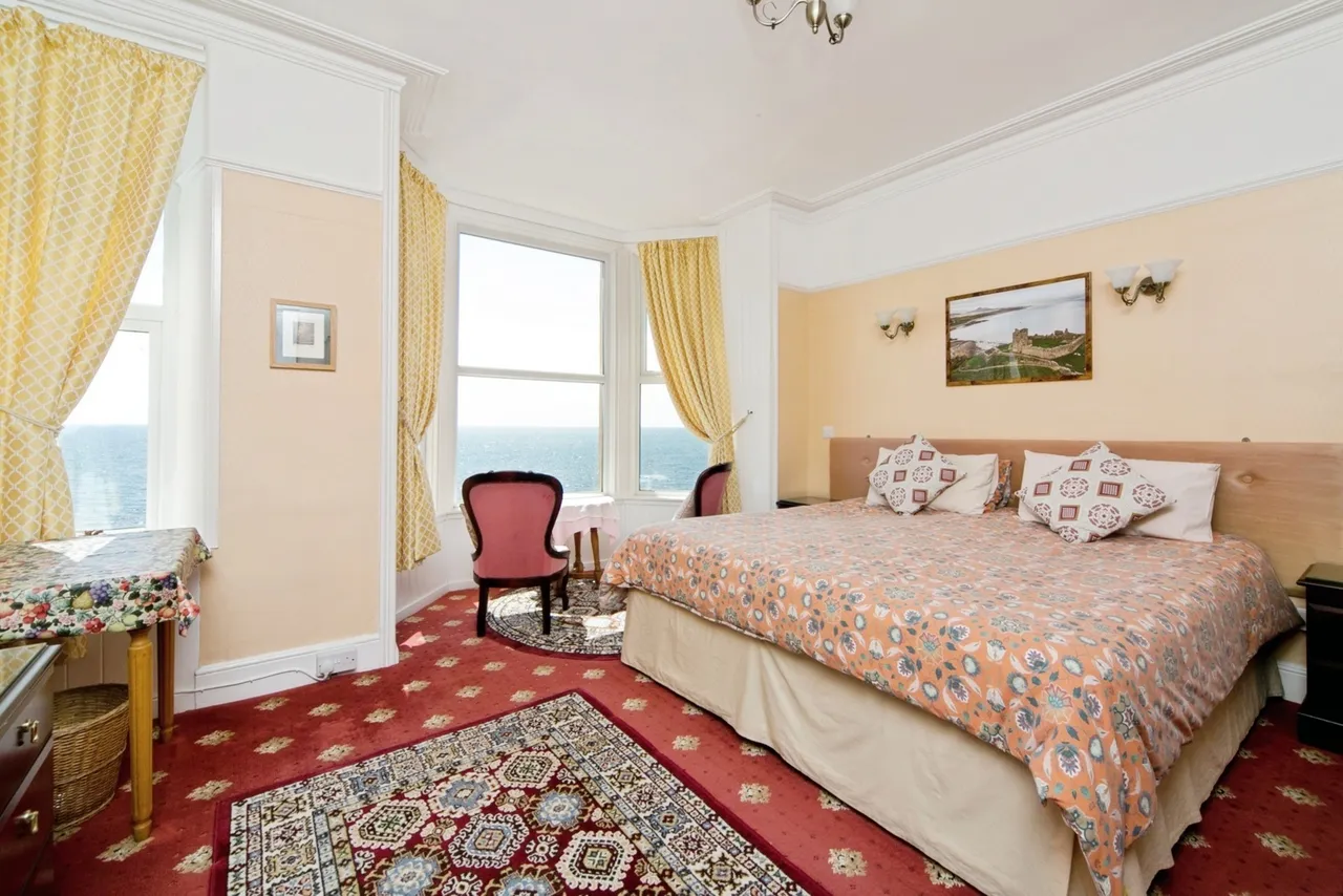 Marine Terrace, Criccieth, LL52, photo 12