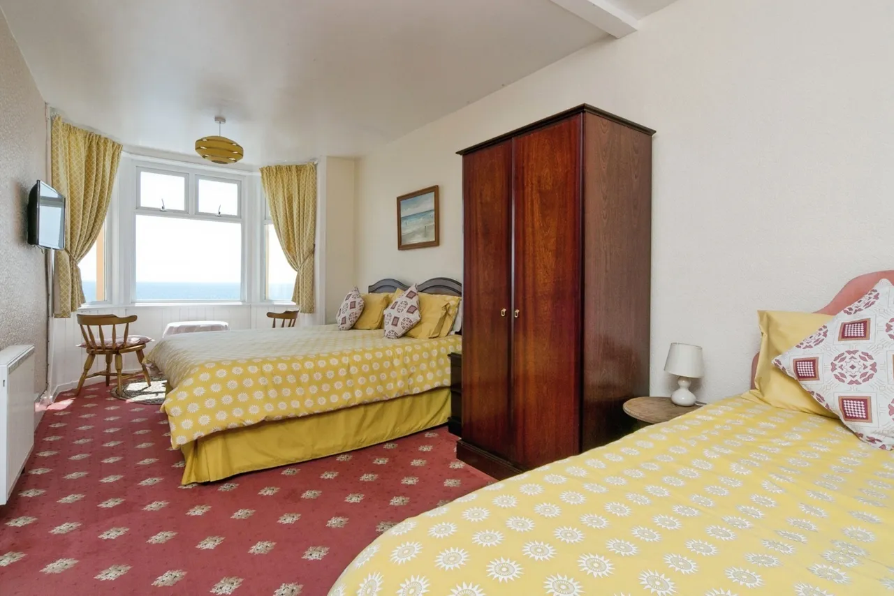 Marine Terrace, Criccieth, LL52, photo 17