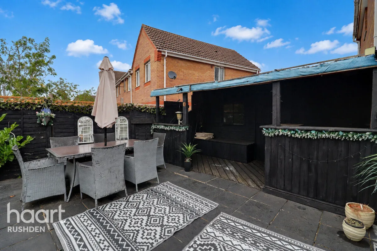 Daffodil Drive, Rushden, NN10, photo 4